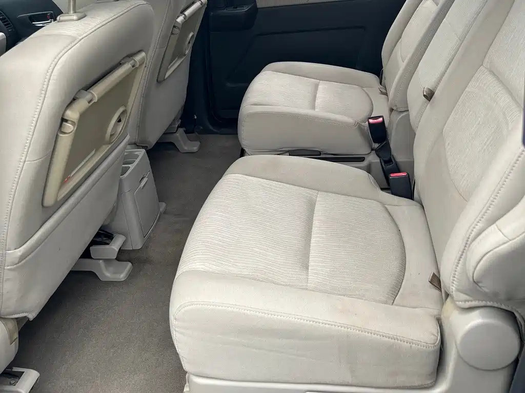 MAZDA 5 2011