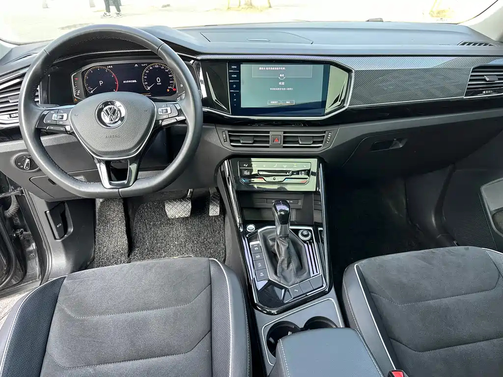 VOLKSWAGEN TAYRON 2020