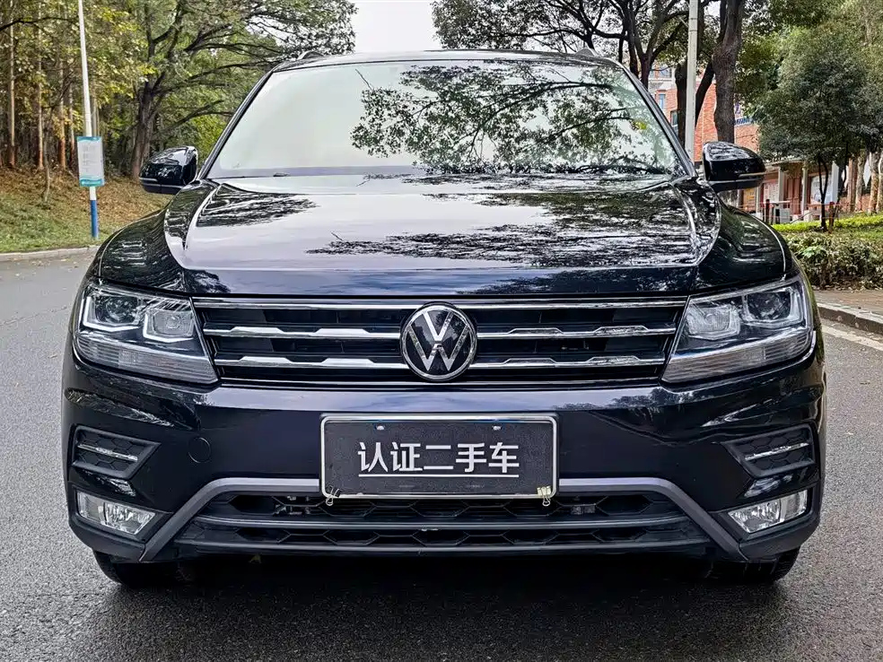 VOLKSWAGEN TIGUAN L 2021