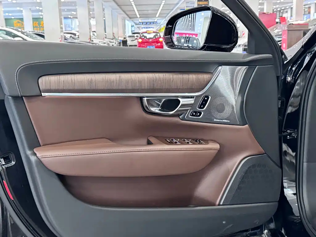 VOLVO S90 2021