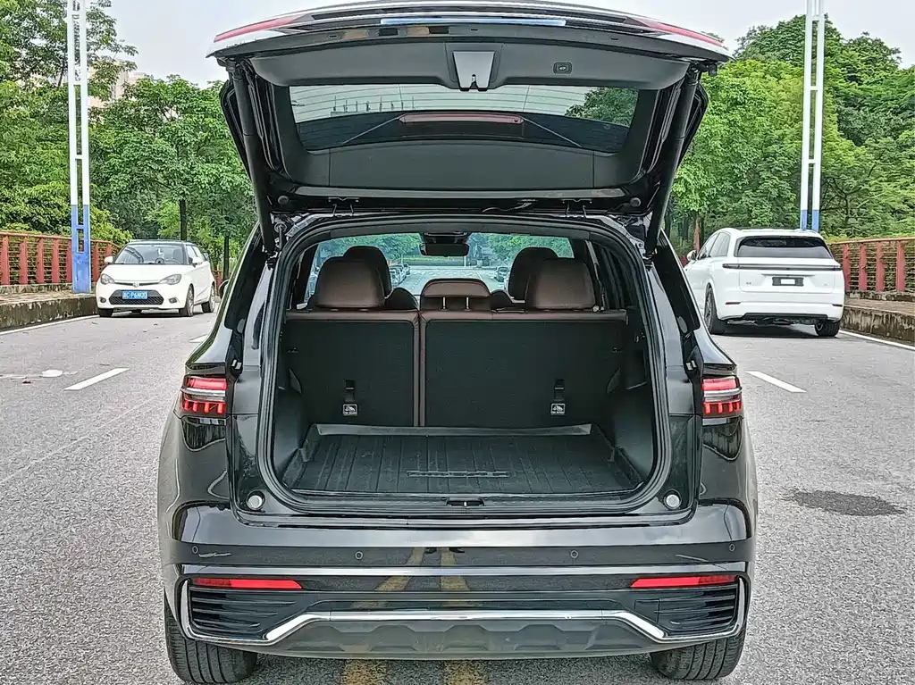 GEELY AUTO MONJARO 2022