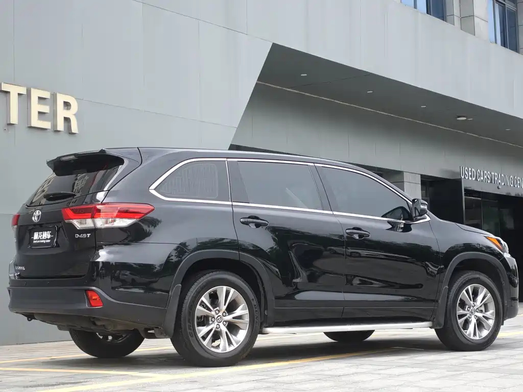 TOYOTA HIGHLANDER 2021