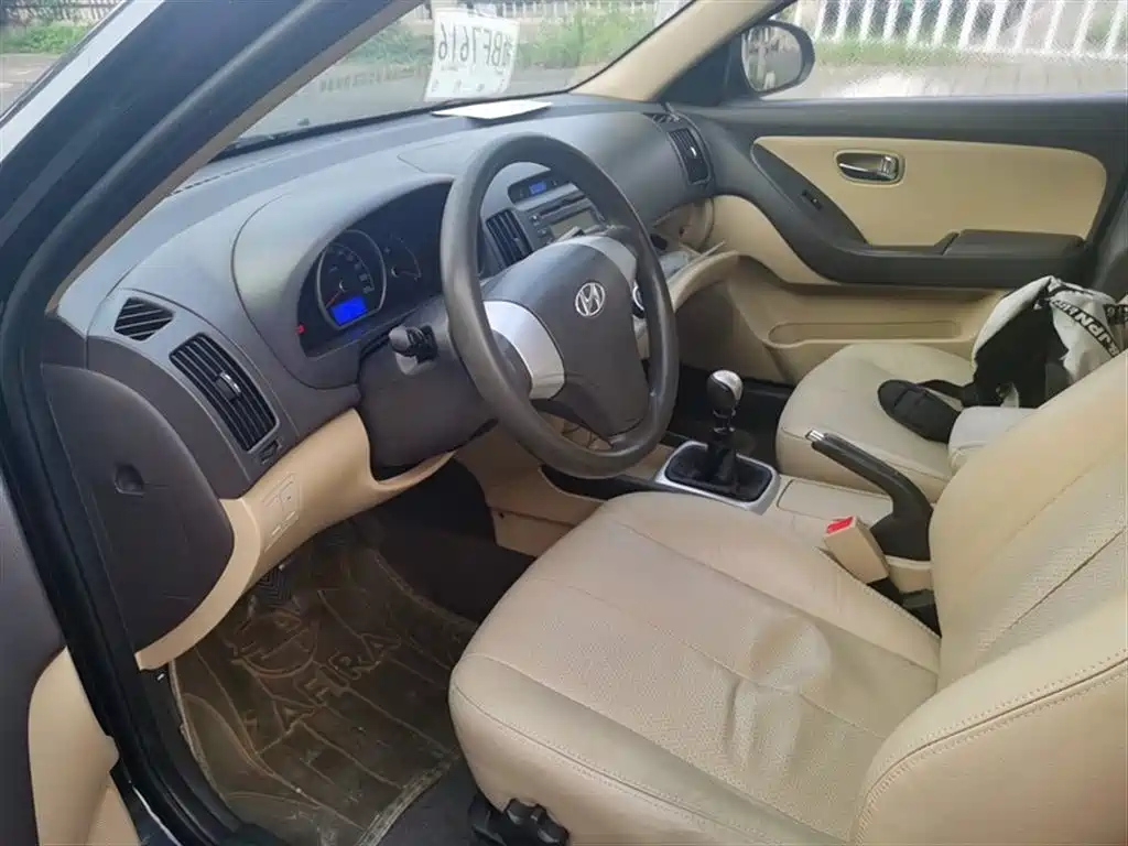 HYUNDAI CELESTA 2009