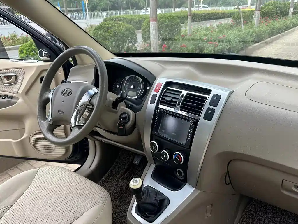HYUNDAI TUCSON 2010