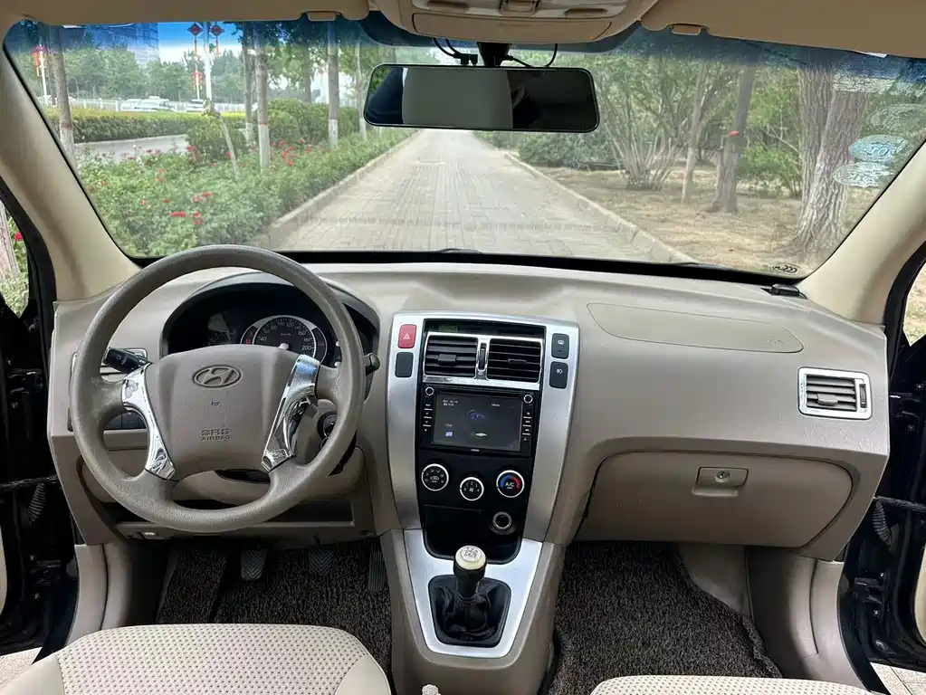 HYUNDAI TUCSON 2010