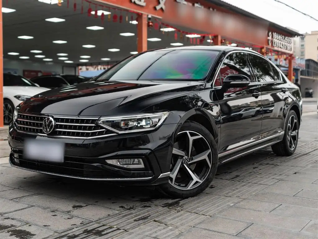 VOLKSWAGEN MAGOTAN 2023