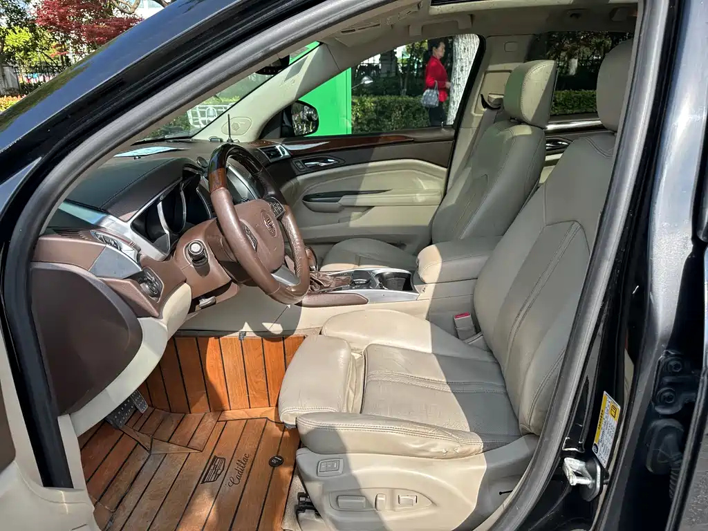 CADILLAC SRX 2012