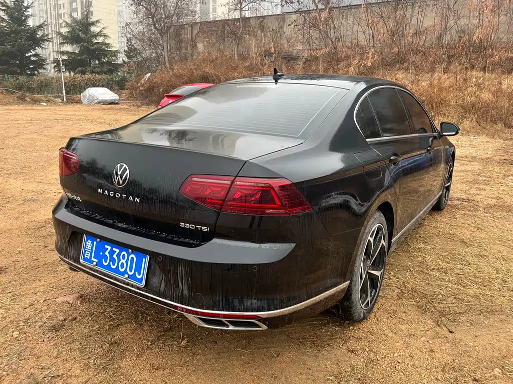 VOLKSWAGEN MAGOTAN 2022