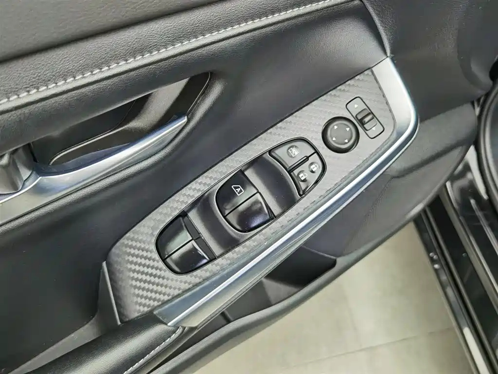 NISSAN SYLPHY 2021
