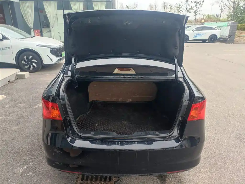 ROEWE 350 2015