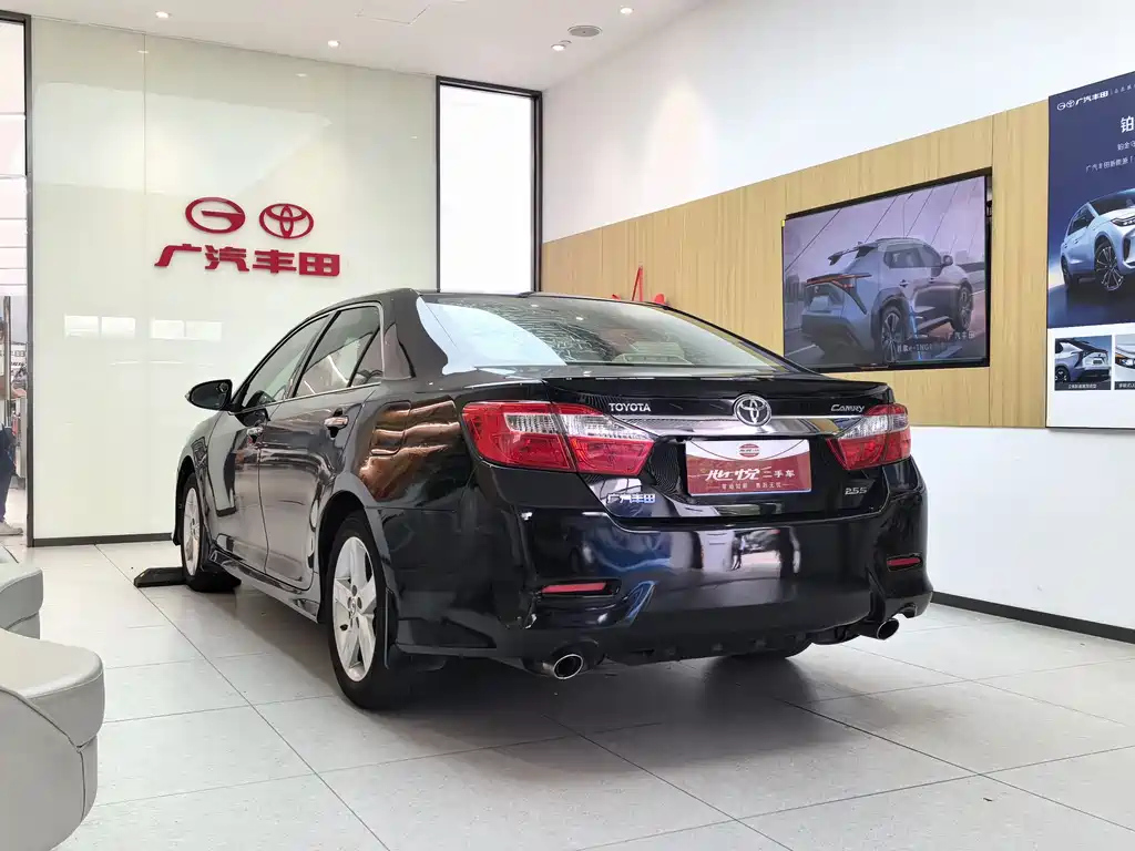 TOYOTA CAMRY 2013