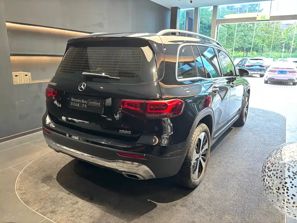 MERCEDES BENZ GLB 2021