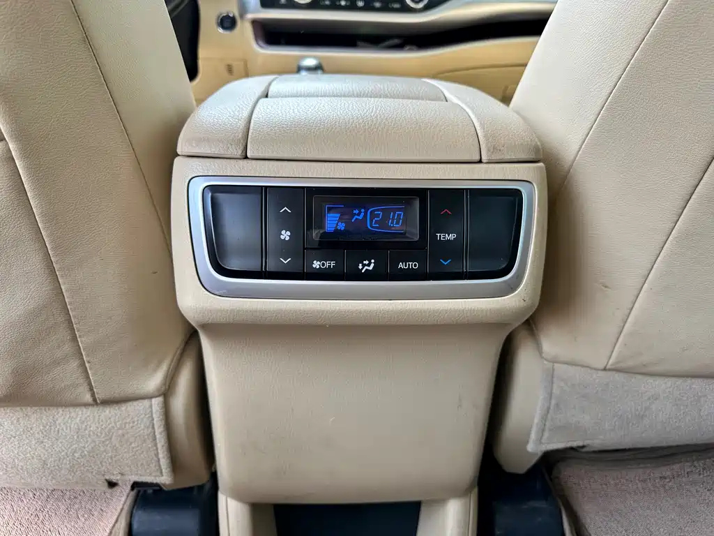 TOYOTA HIGHLANDER 2015