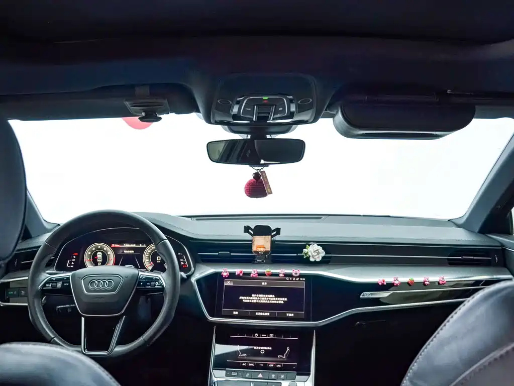 AUDI A6L 2021