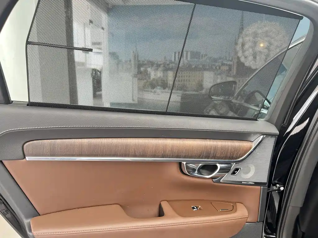 VOLVO S90 2022