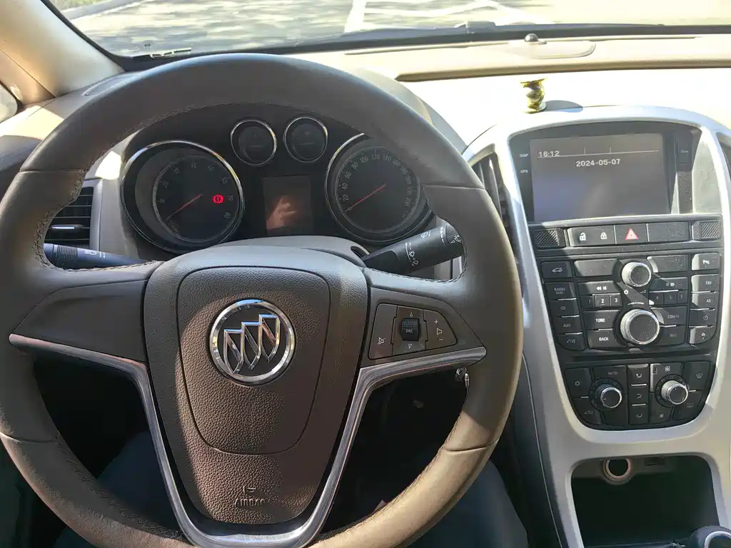 BUICK EXCELLE 2012