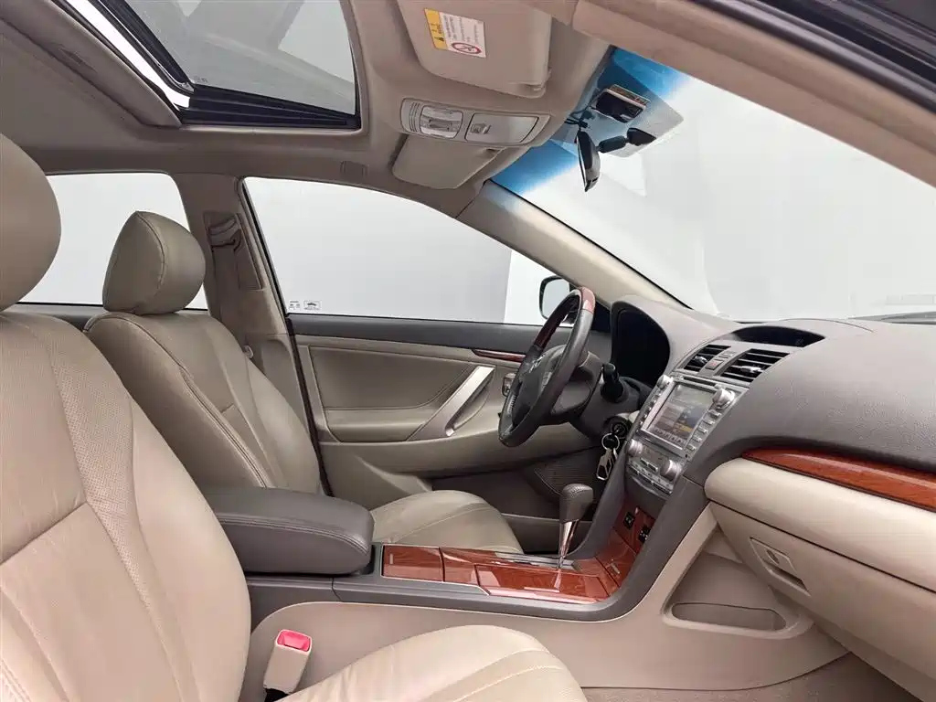 TOYOTA CAMRY 2015