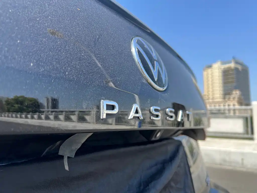 VOLKSWAGEN PASSAT 2021