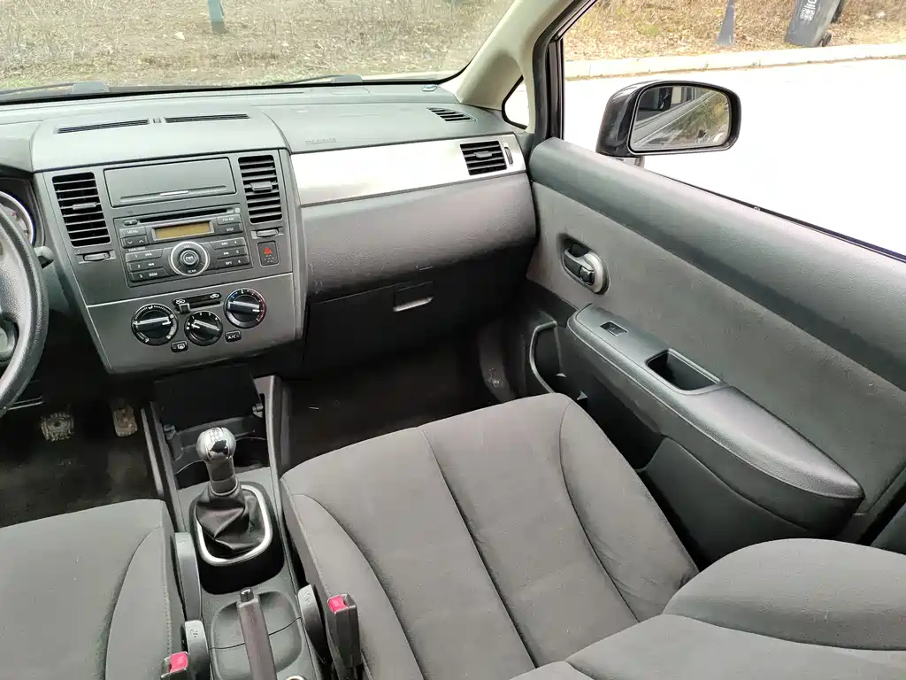 NISSAN TIIDA TIIDA 2010