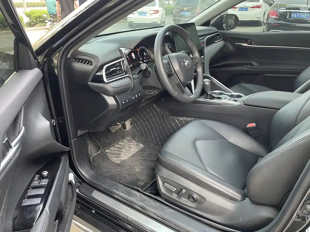 TOYOTA CAMRY 2023