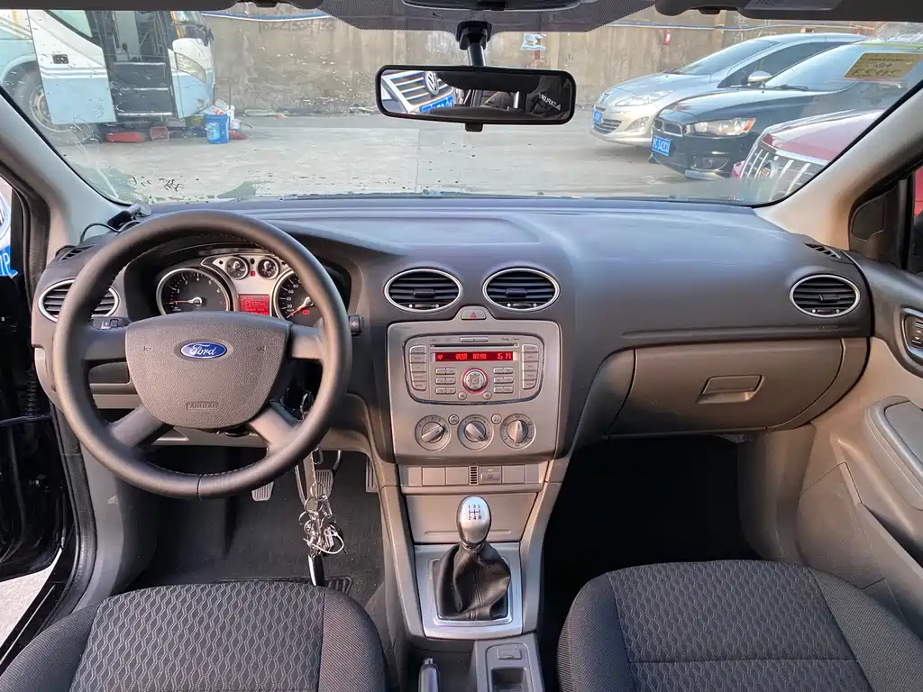 FORD FOCUS 2011
