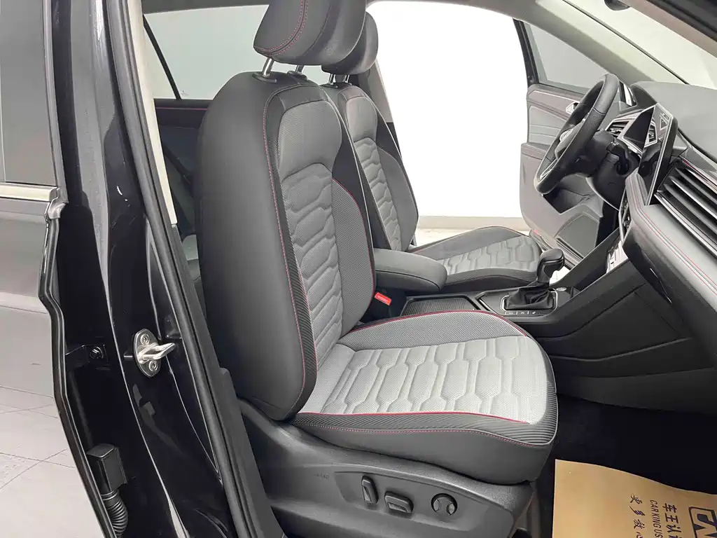 VOLKSWAGEN TIGUAN L 2022
