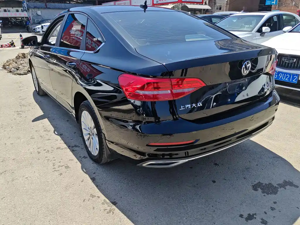 VOLKSWAGEN LAVIDA 2021