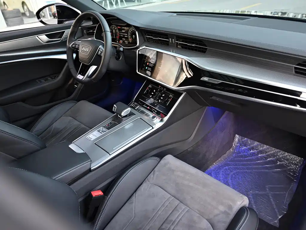 AUDI A6L 2023
