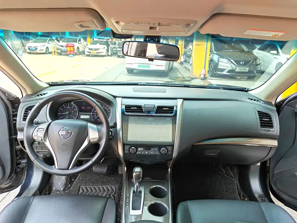 NISSAN TEANA 2016
