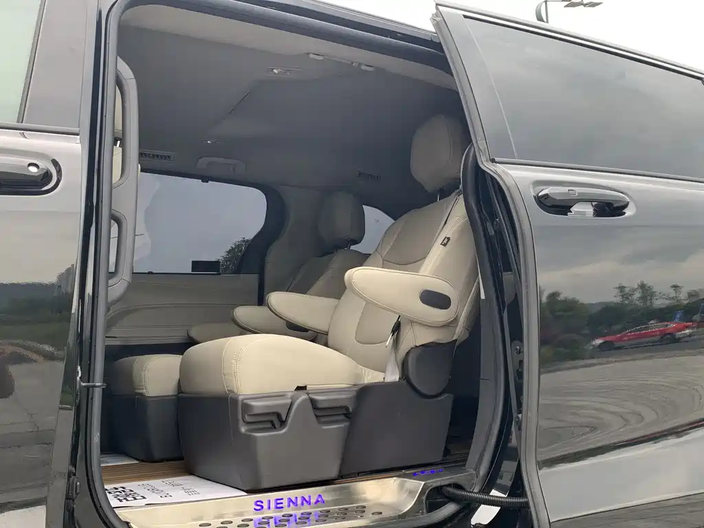 TOYOTA SIENNA SIENNA 2023