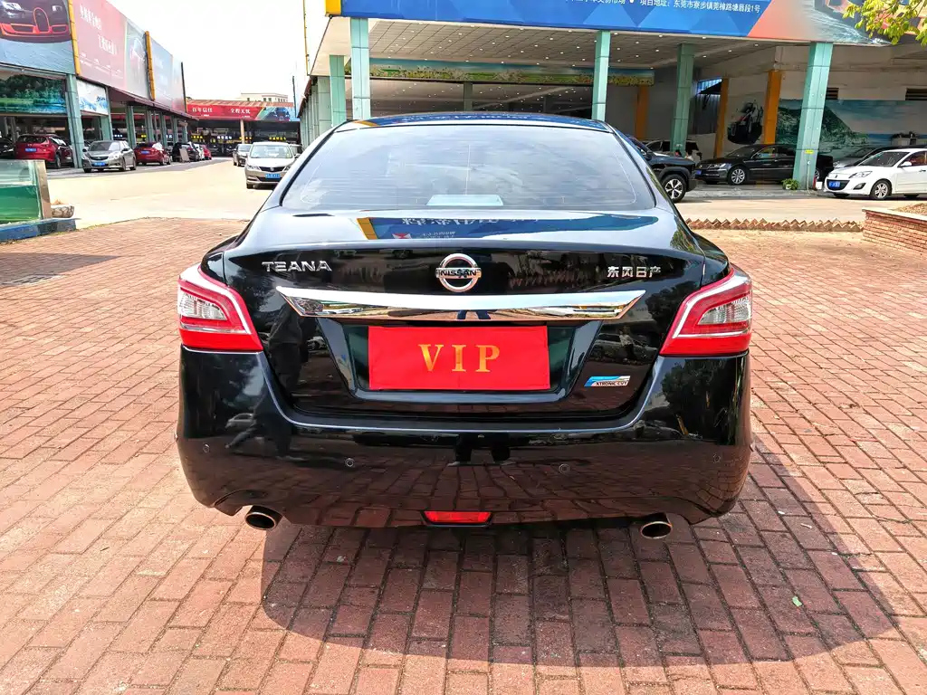 NISSAN TEANA 2016