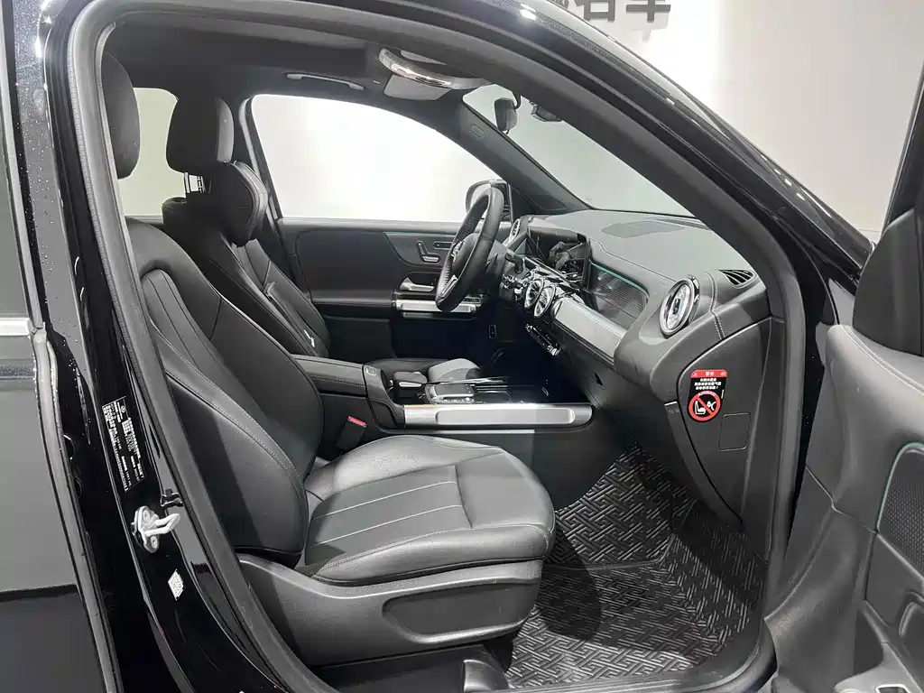 MERCEDES BENZ GLB 2022