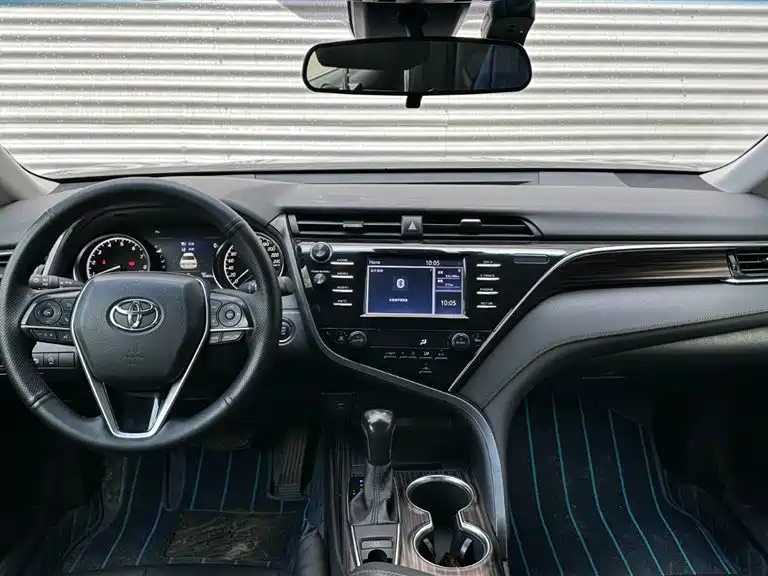 TOYOTA CAMRY 2018