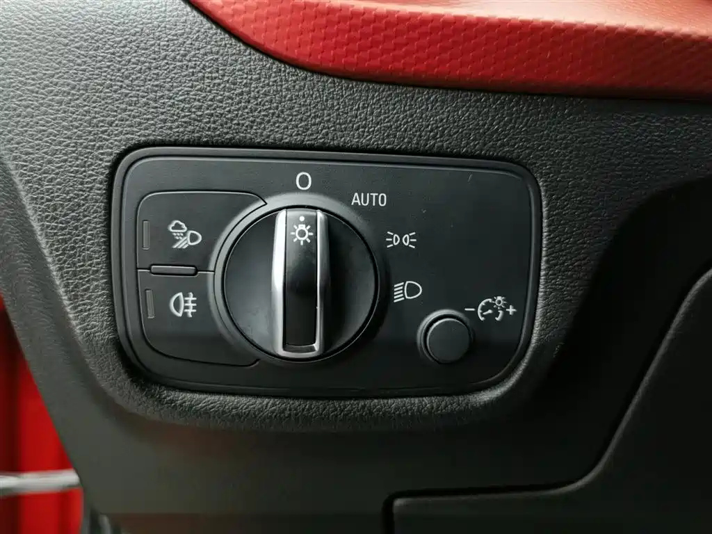 AUDI Q2L 2020