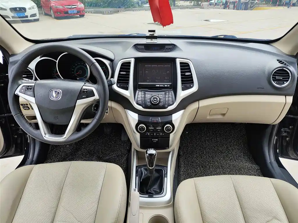 CHANGAN EADO 2014