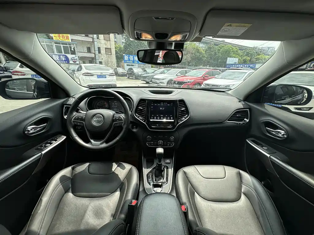 JEEP CHEROKEE 2020