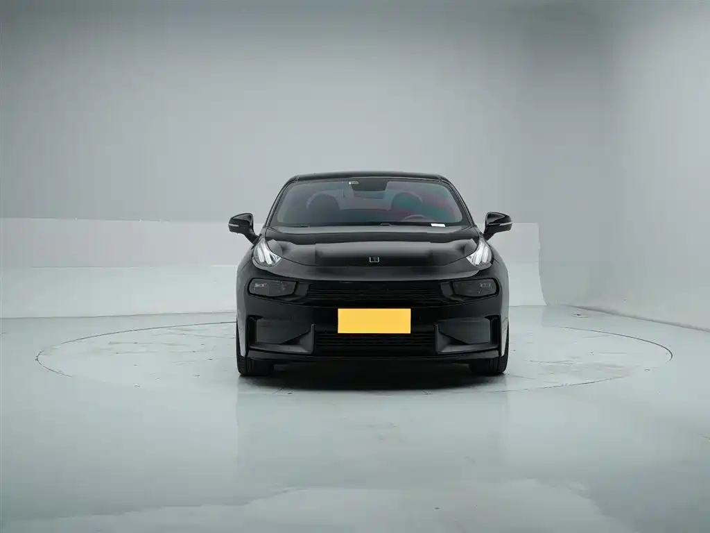 LYNK&CO 03 2021