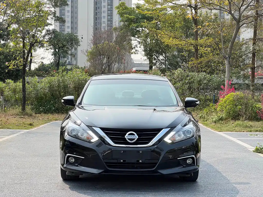 NISSAN TEANA 2018