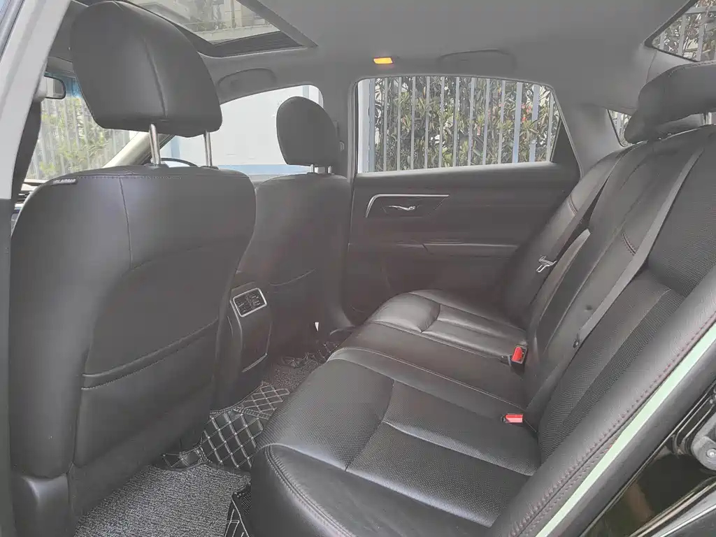 NISSAN TEANA 2016