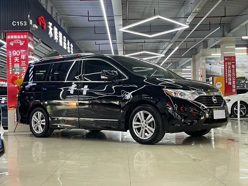 NISSAN QUEST 2016