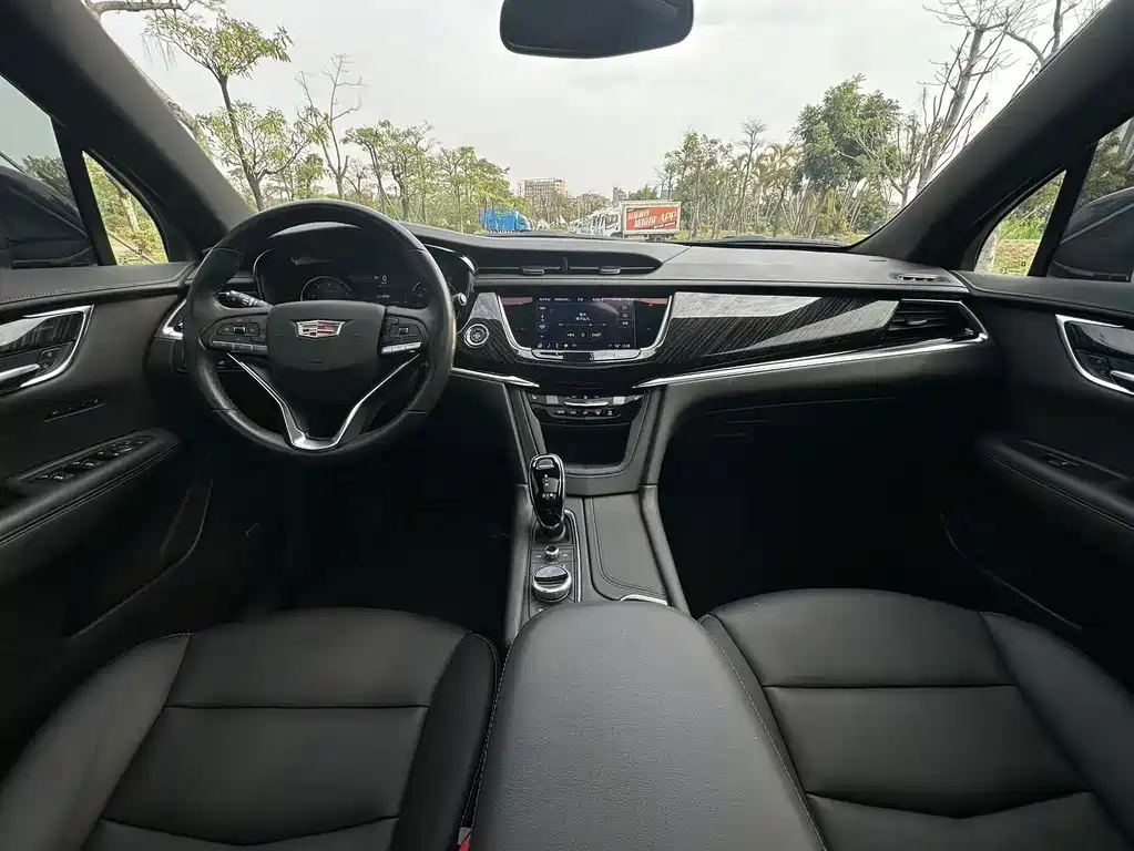 CADILLAC XT6 2021