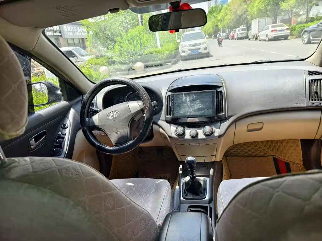 HYUNDAI CELESTA 2013