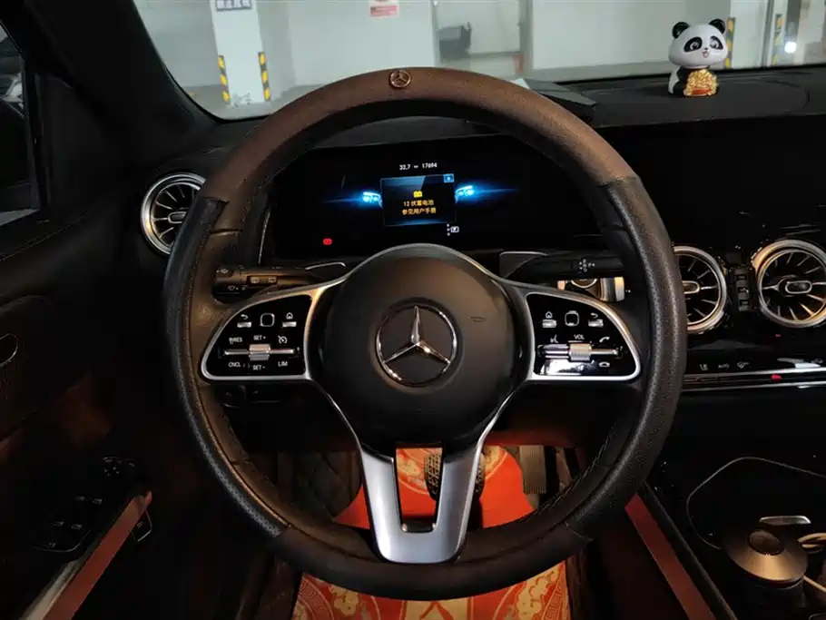 MERCEDES BENZ GLB 2021