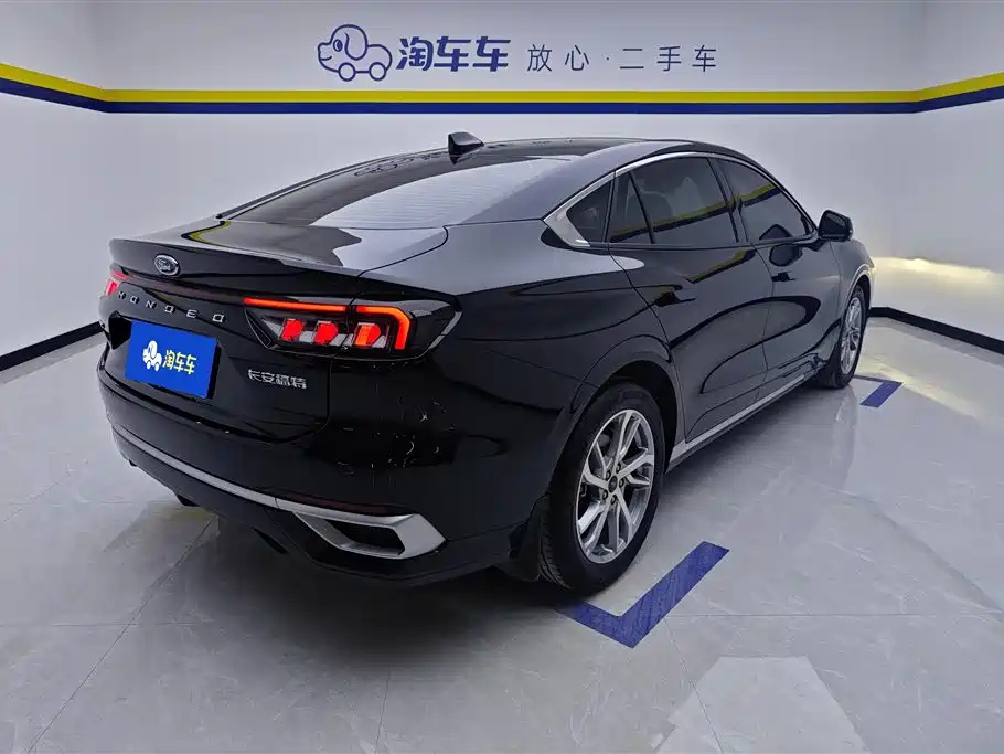 FORD MONDEO 2023