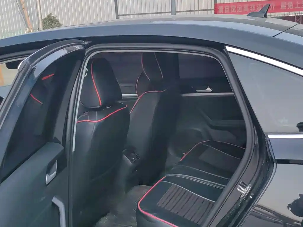 VOLKSWAGEN LAVIDA 2023