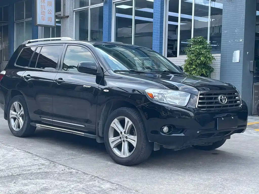 TOYOTA HIGHLANDER 2011