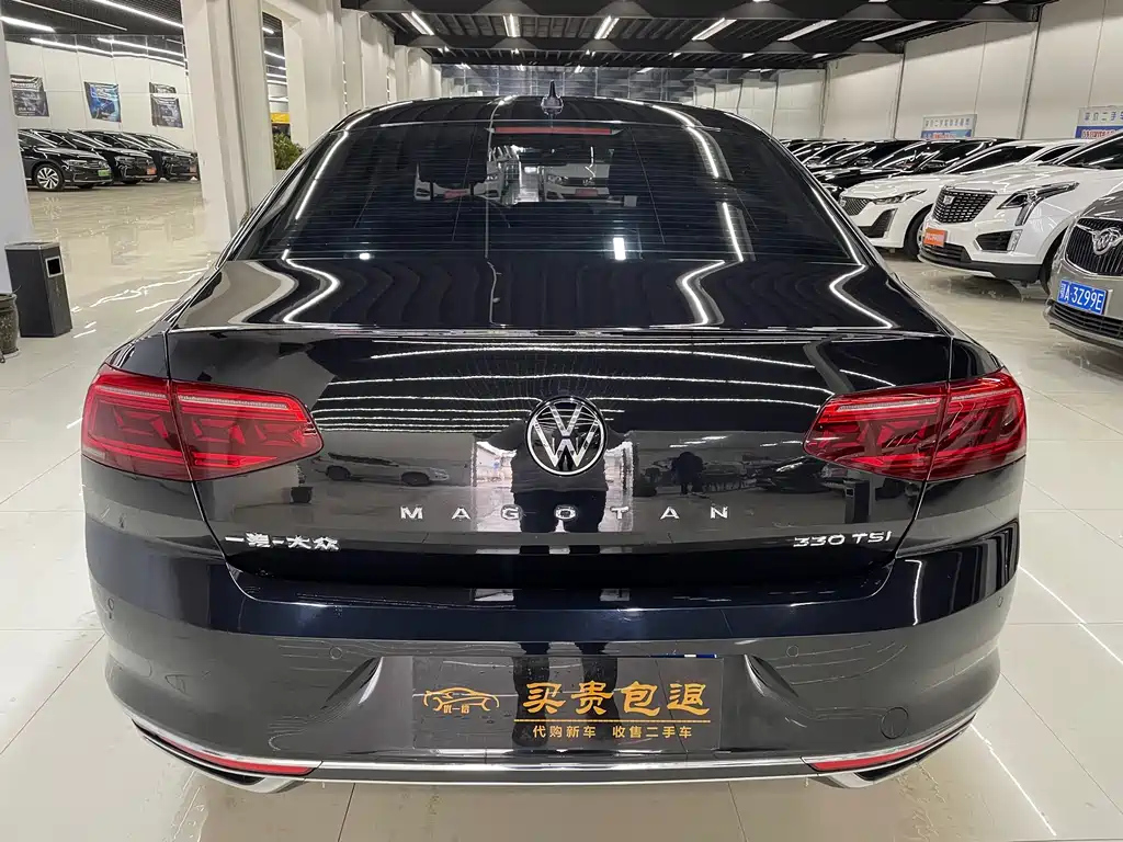 VOLKSWAGEN MAGOTAN 2021