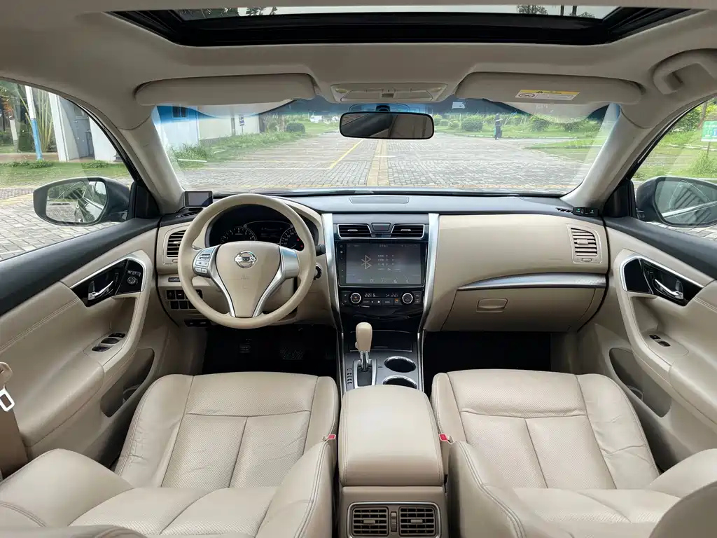 NISSAN TEANA 2018