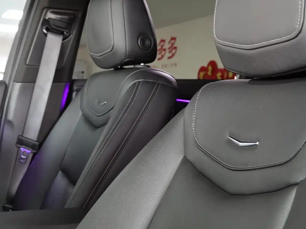 CADILLAC XT5 2021