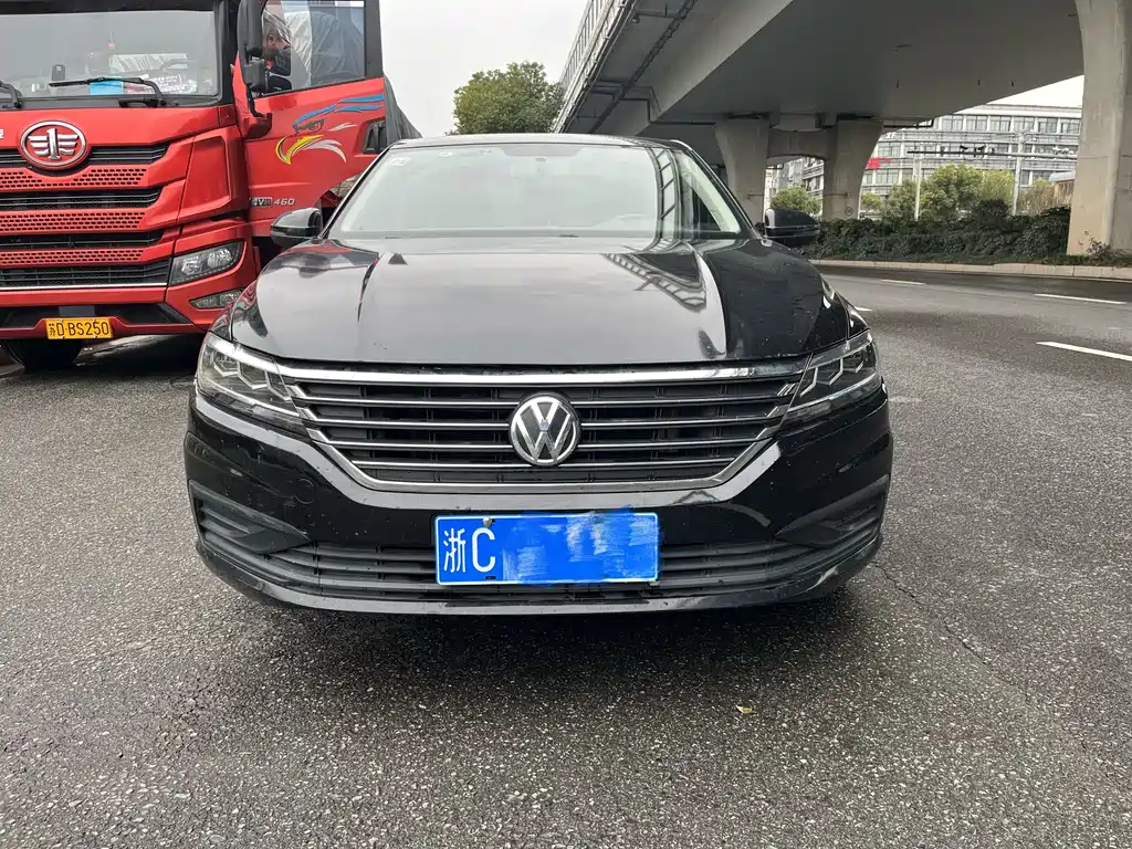 VOLKSWAGEN LAVIDA 2021